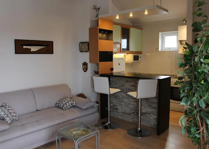 Panorama, 100m From The Water, Rebuild 2020, Penthouse, 2 Teracces, Modern Appartement