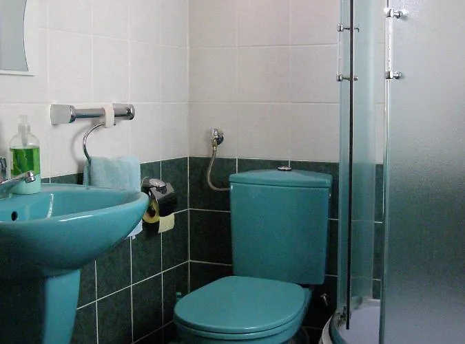 Panorama, 100m From The Water, Rebuild 2020, Penthouse, 2 Teracces, Modern Appartement Punat