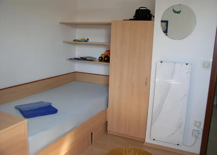 Appartement Panorama, 100m From The Water, Rebuild 2020, Penthouse, 2 Teracces, Modern Punat